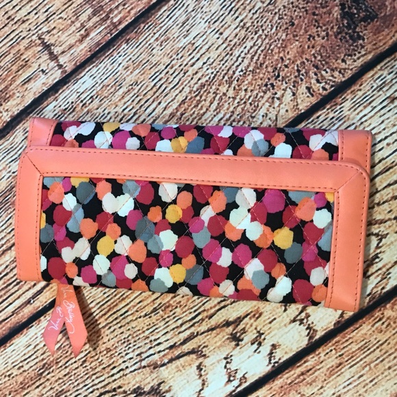*Sold* Large Vera Bradley wallet - Picture 4 of 5